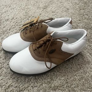 NWT Nike Airliner Saddle Brown and White Golf Shoes